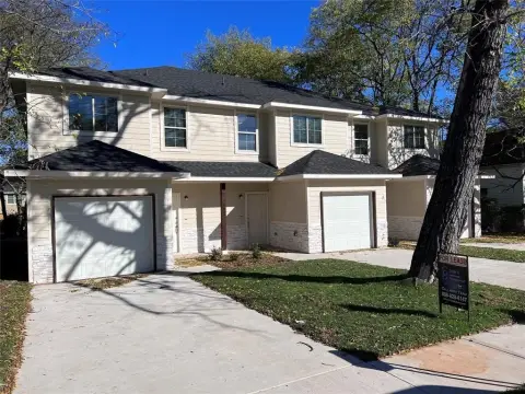 Bonham, TX Triplex For Sale