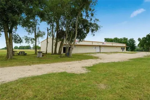 Versatile Metal Building in Itasca