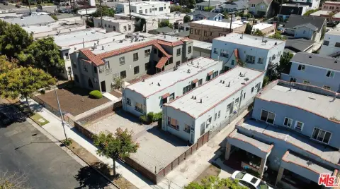 Courtyard Apartment Building