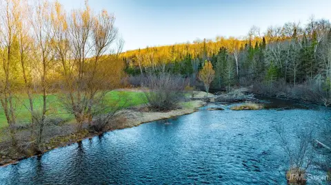 Brule River Waterfront Land