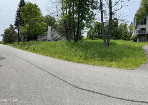 Residential Lot in Hideout Community