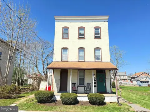 Well-Maintained Three-Unit Investment