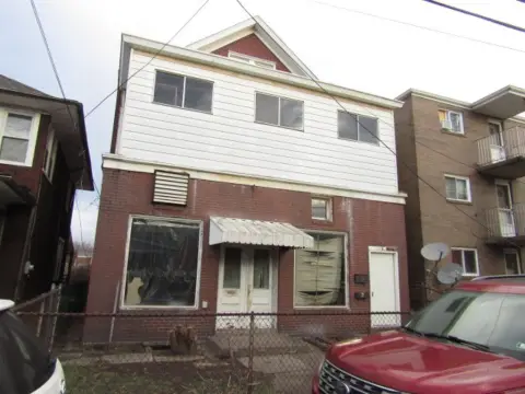 Turtle Creek Warehouse with Apartments