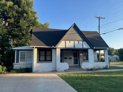 Renovated Duplex with Two-Bedroom Units