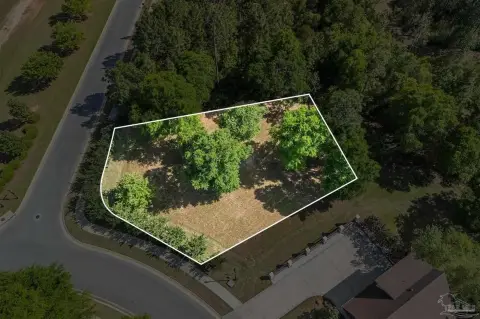 Pristine Land Parcel in Pensacola
