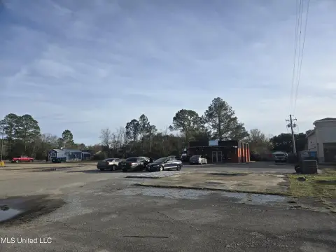 Prime Commercial Land in Gulfport