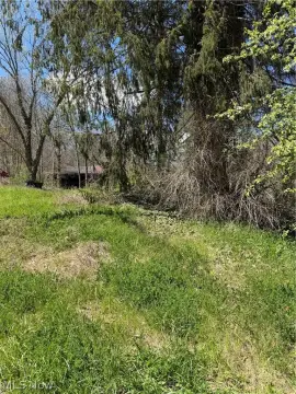 Akron Vacant Land with Barns
