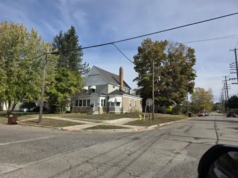Ypsilanti Four-Unit Building