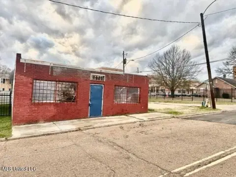 Corner Lot Near Jackson State