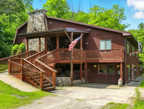 Iconic Lodge in Northern Pennsylvania