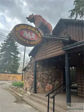 Iconic Restaurant and Bar in Roscoe