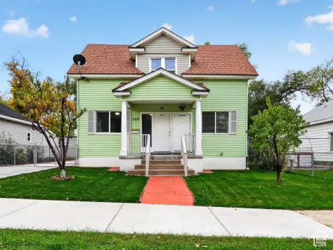 Duplex with Covered Deck