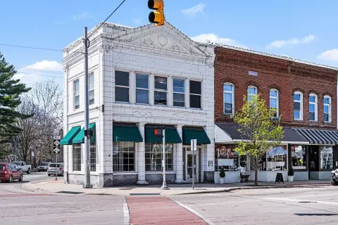 Retail Building with Apartment
