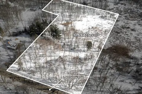 Residential Land in Leonard, MI