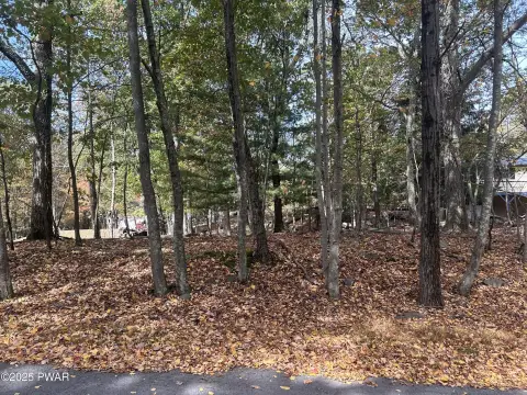 Pocono Mountain Gated Community Lot