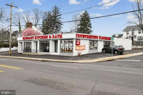 Prime Location Commercial Property Rental