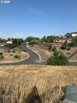 Residential Land in North Hill