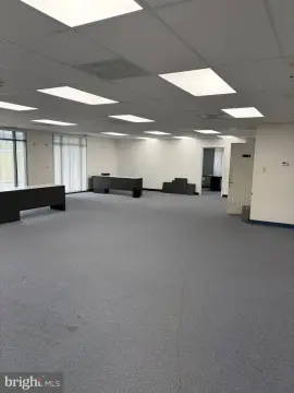 Subdividable Office/Retail Suite