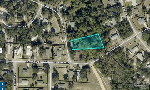 Wooded Lot in Gulf Breeze