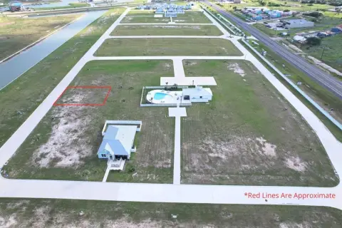 Residential Lot in Waterfront Community