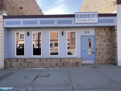 Chisholm Commercial Building Opportunity