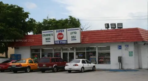 Multi-Tenant Retail Storefronts