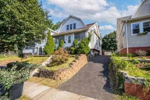 Two-Unit Duplex With Fenced Yard