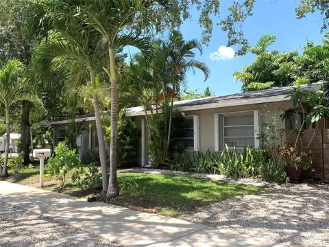 Fort Lauderdale Corner-Lot Duplex