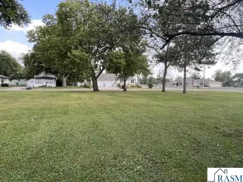 Buildable Lot in Blue Earth