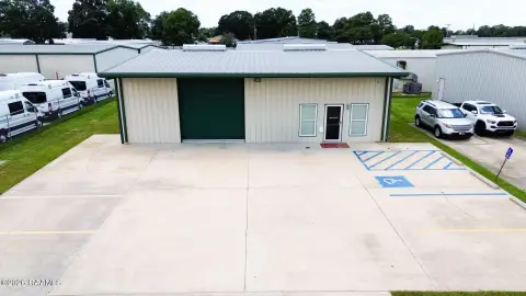 Office/Warehouse Flex Suite