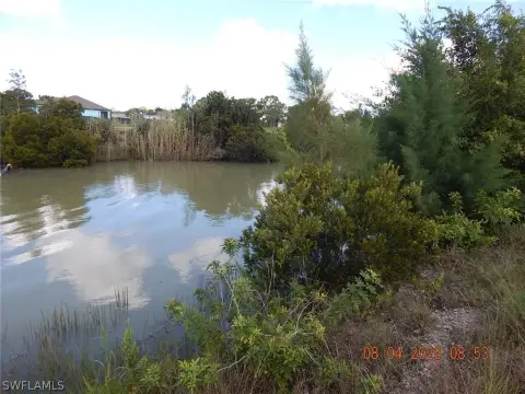 Cape Coral Freshwater Vacant Land