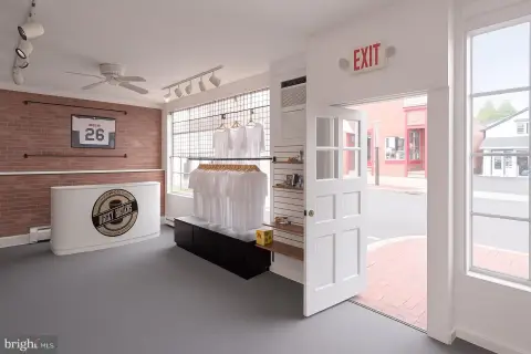 Prime Retail Space in New Hope