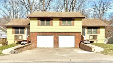 Turnkey Duplex in Prime Location