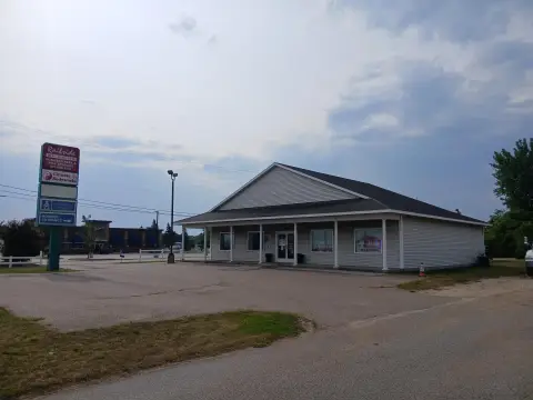 Office and Retail Building
