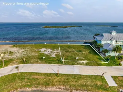 Waterfront Homesite in Rockport, TX