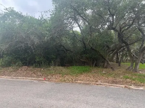 Residential Lot in Rockport Country