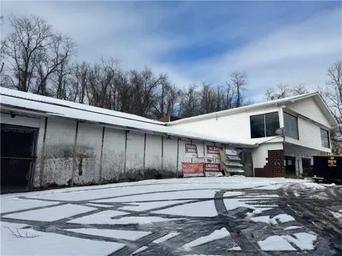 Two-Story Flex Space