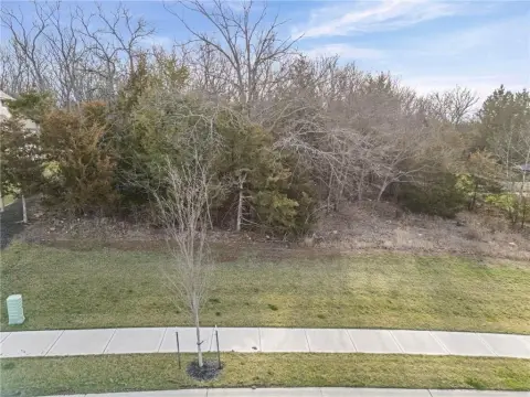 Residential Land in Upscale Neighborhood