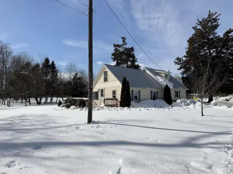 13 Acres Farmland with Home