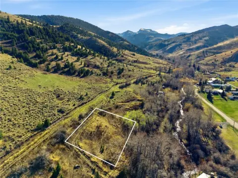 Wooded Townsite Lots Near Creek