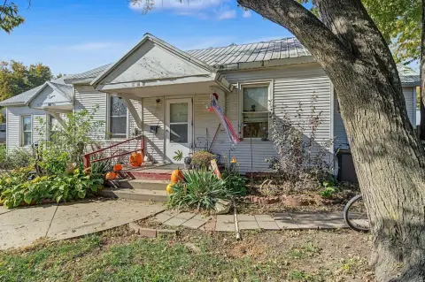 Duplex with Detached Shop