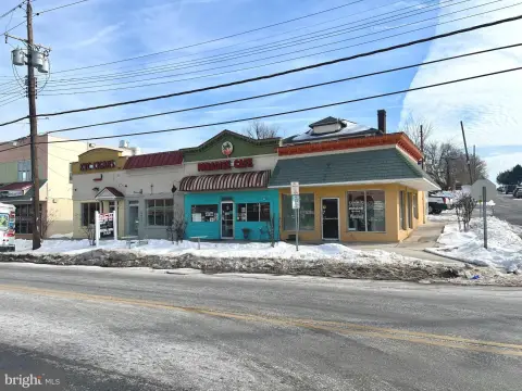 Retail Space in Paradise Cafe