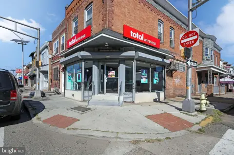 Mixed-Use Building in Camden, NJ