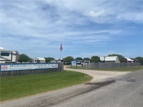 Thriving RV Resort in Rockport