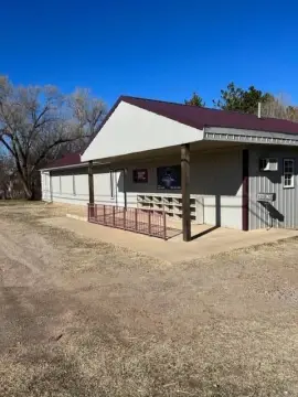 Commercial Building on Corner Lot