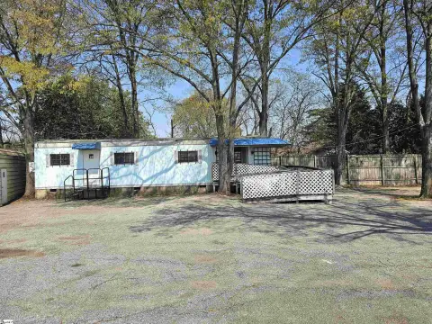 Portable Office with Garage Yard