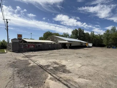 Commercial Building with Quonset Storage