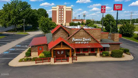 Freestanding Retail Building