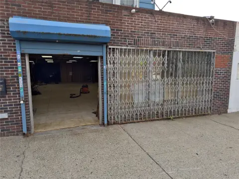 Versatile Commercial Space in Bronx