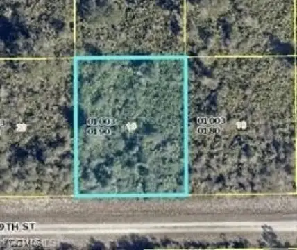 Residential Land in Quiet Neighborhood